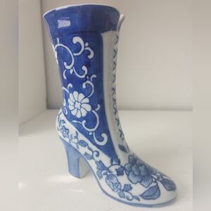Blue and White floral Chinoiserie Victorian Boot Porcelain Vase Decor 7in